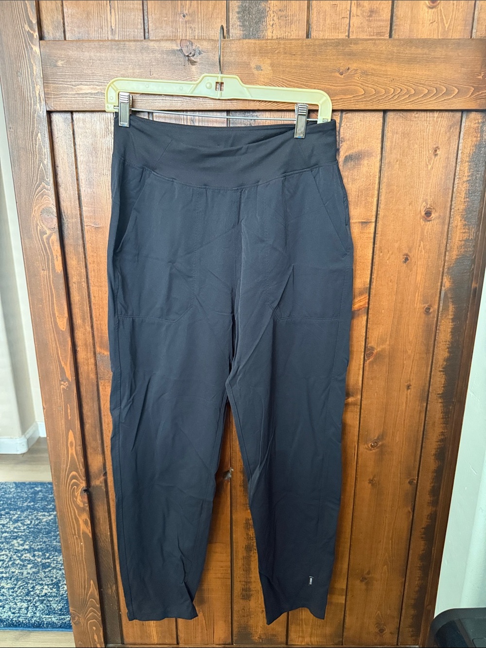 REI Beyonder ankle pants, Black, Size S